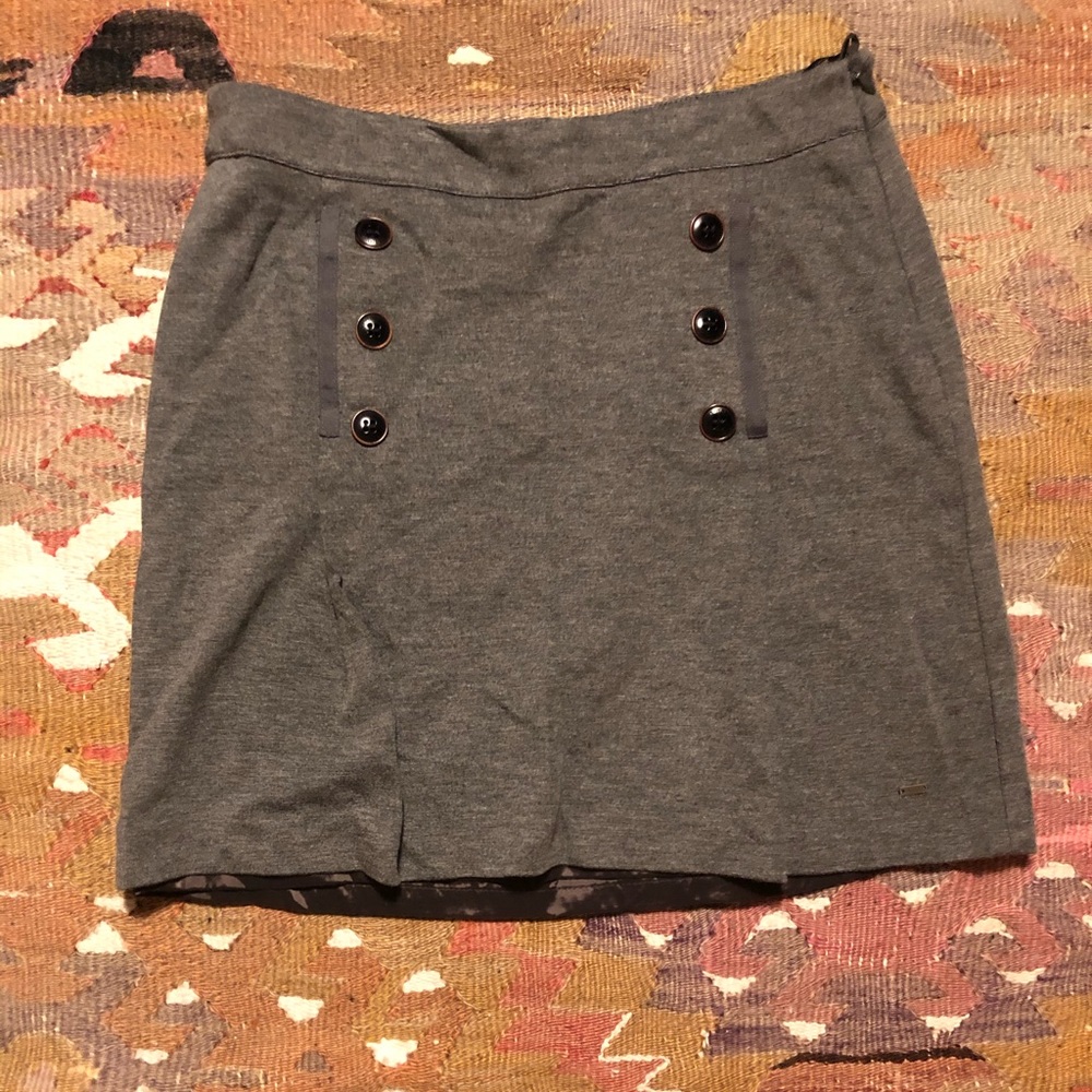 Tommy Hilfiger Gray Pleated Skirt w Brown Buttons